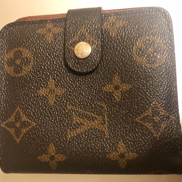 Louis Vuitton Classic Monogram Zippy Wallet